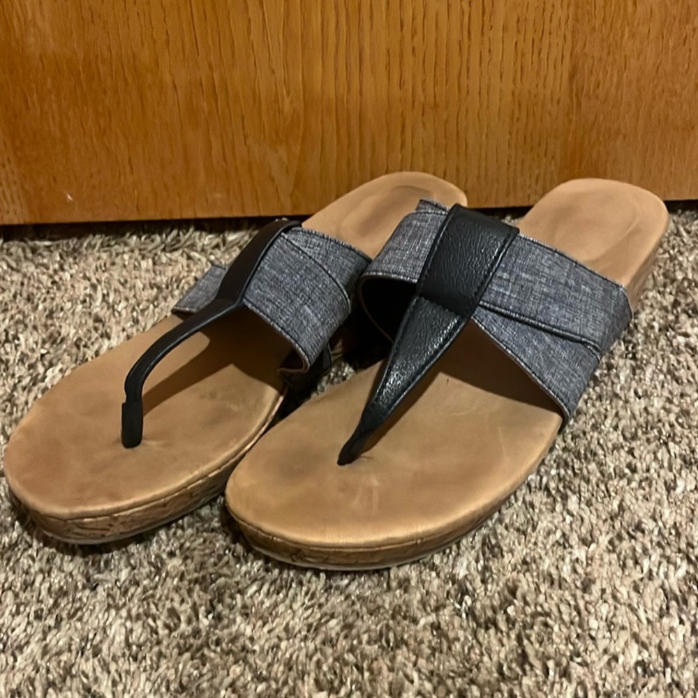 Market and Spruce Cork wedge